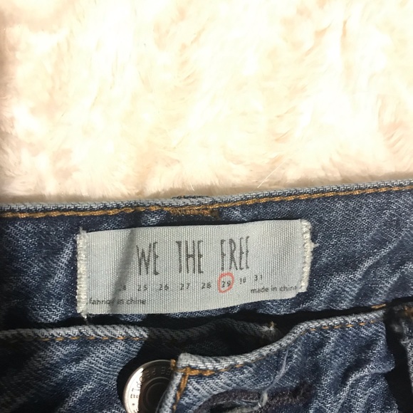 Jeans - Picture 3 of 4